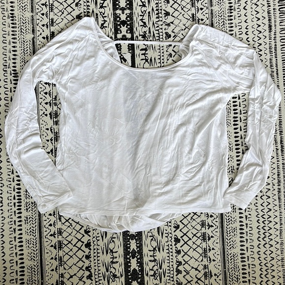 Zyia Namaste Long Sleeve Tee in White size small Open Back Yoga Activewear - Picture 3 of 8